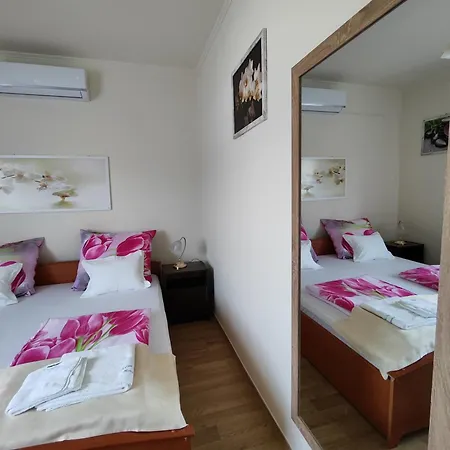 Havasi Ueduelohaz Apartment Gyenesdias
