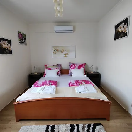Havasi Ueduelohaz Apartment *