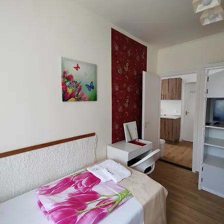 Havasi Ueduelohaz * Gyenesdias