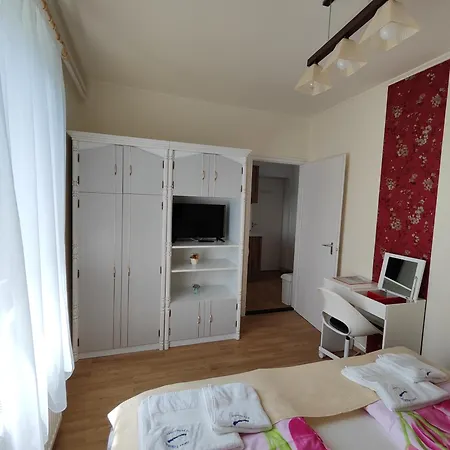 Havasi Ueduelohaz Денешдиаш