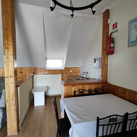 Havasi Ueduelohaz * Денешдиаш